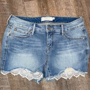 Torrid cutoff shorts with lace detailing Sz 12